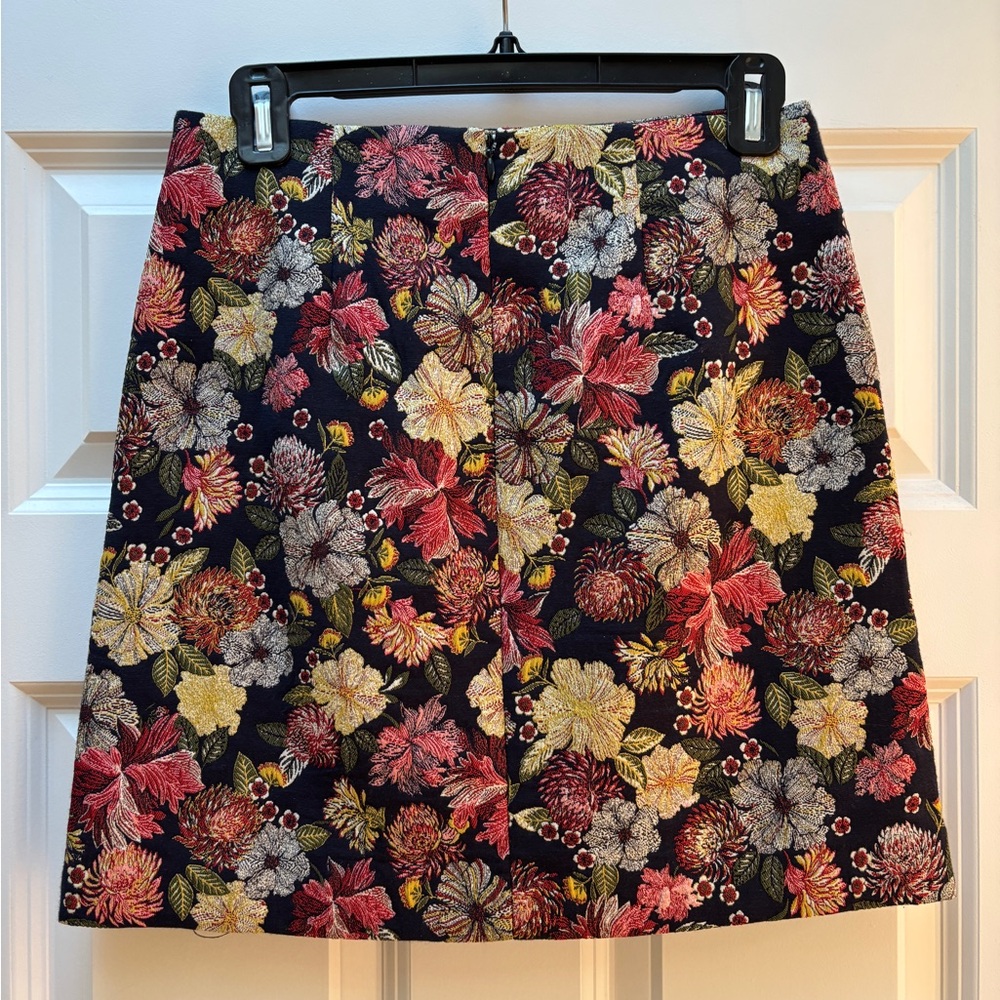 LOFT Floral Skirt - Picture 2 of 3